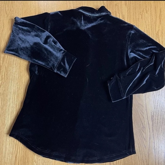Woolrich Black Velour Button Down Shirt Women’s Size Large - Picture 2 of 6